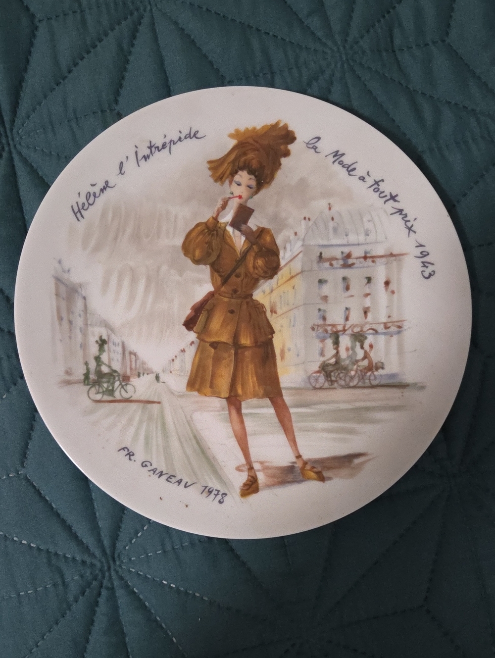 Les Femmes Du Siecle 1943 Collectible Plate